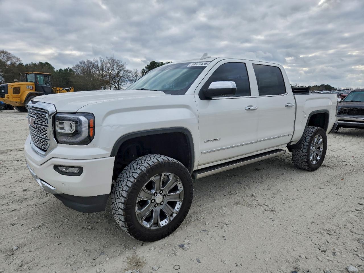 GMC Sierra K1500 Denali Image 1