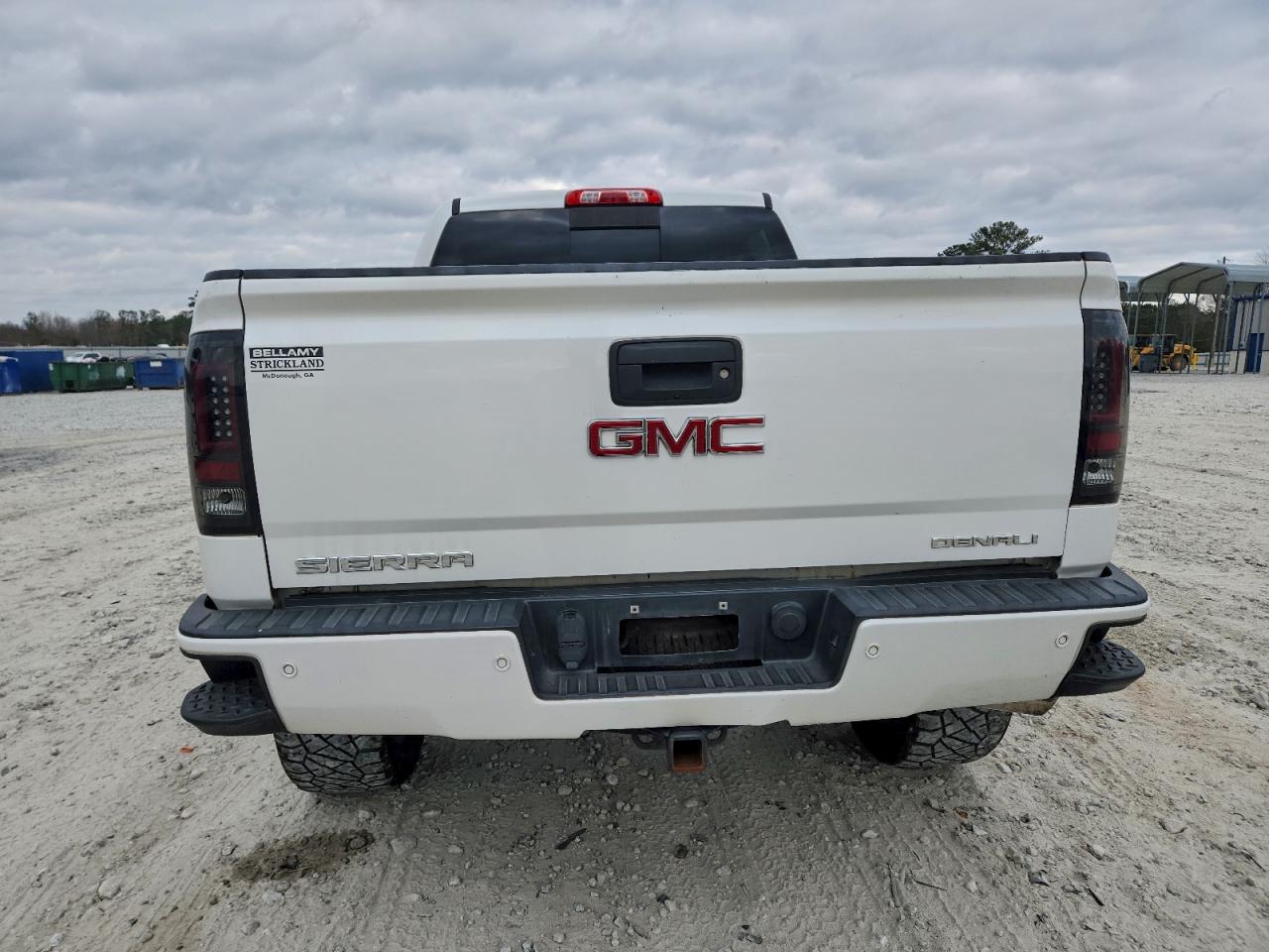 GMC Sierra K1500 Denali Image 11