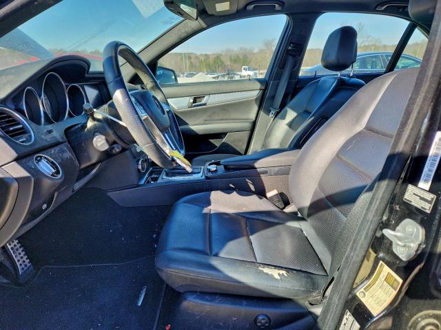 Mercedes-Benz C-Class 250 Image 6