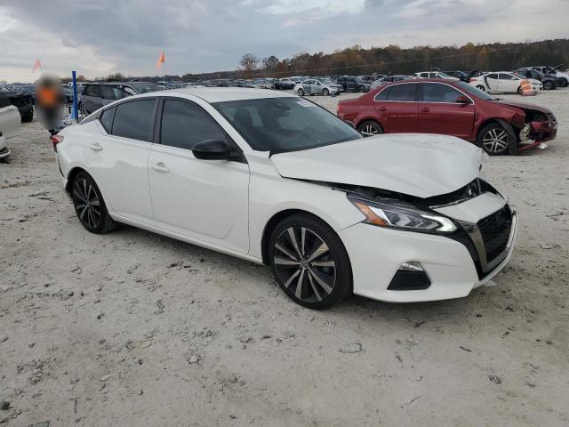 Nissan Altima Sr Image 8