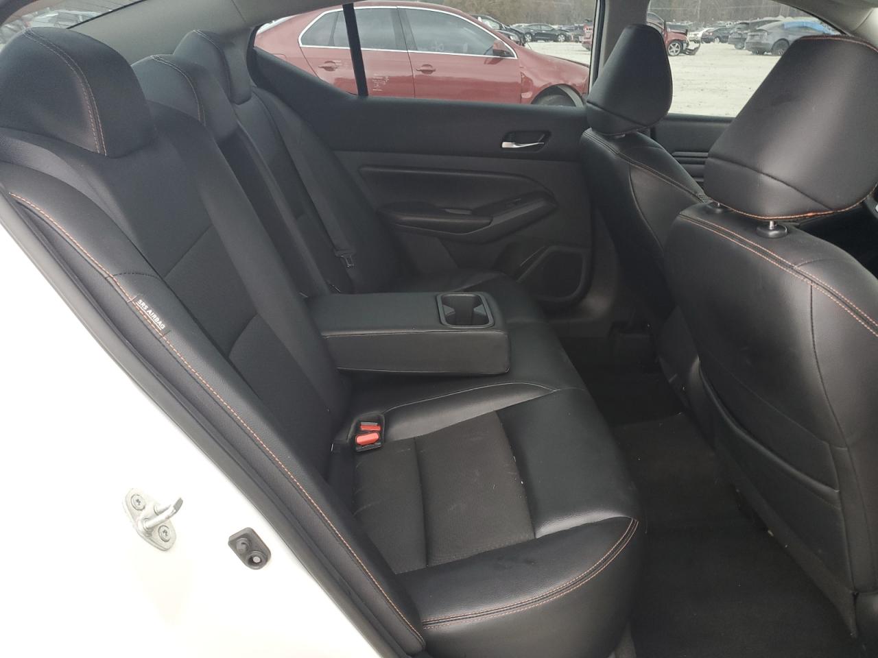 Nissan Altima Sr Image 11