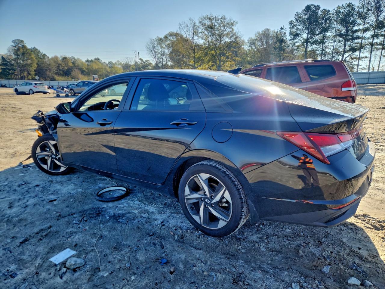 Hyundai ELANTRA Sel Image 5