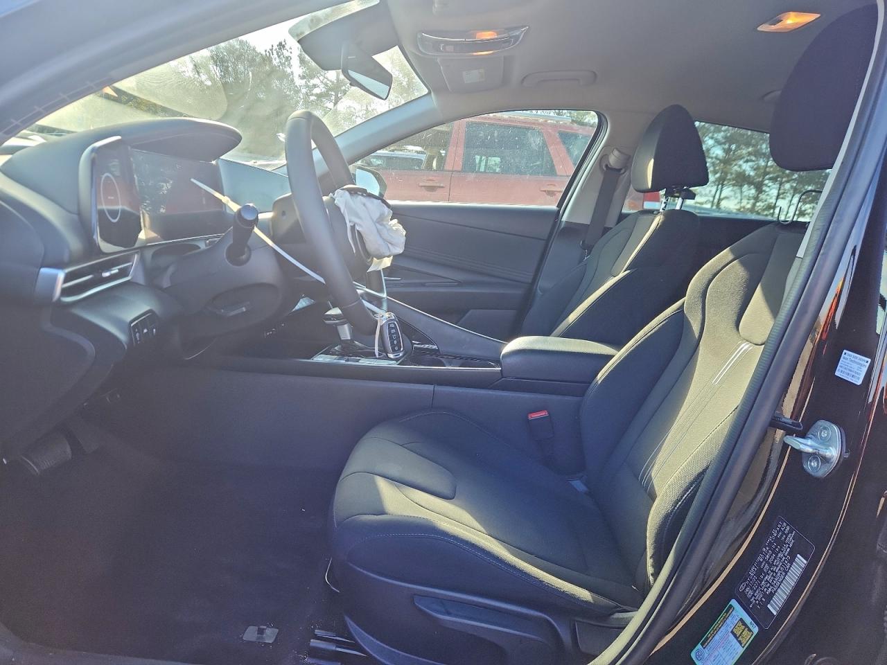 Hyundai ELANTRA Sel Image 11