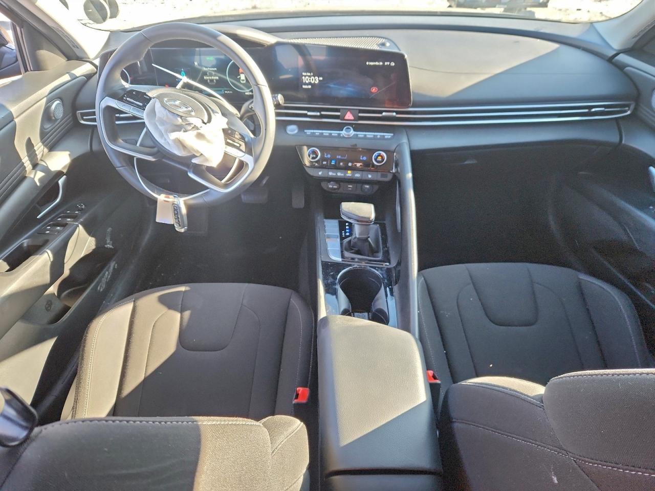 Hyundai ELANTRA Sel Image 7