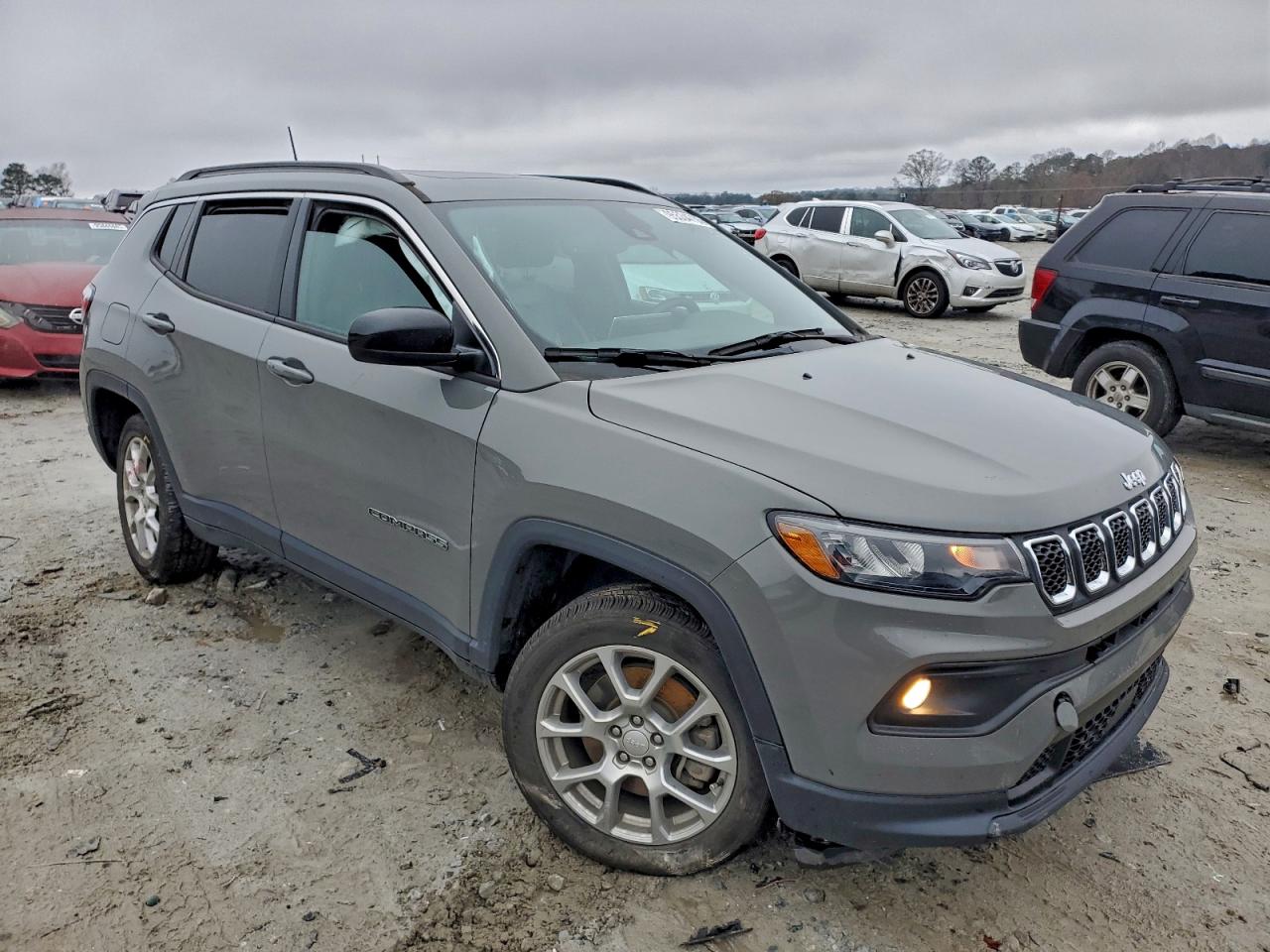 Jeep Compass Latitude Lux Image 5