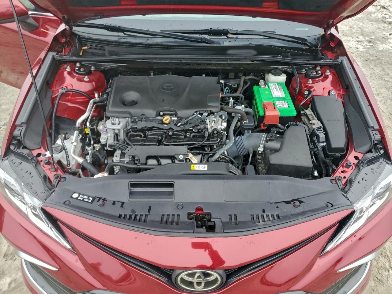 Toyota Camry Le Image 12