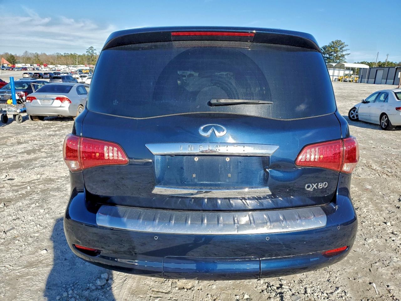 INFINITI Qx Base Image 2