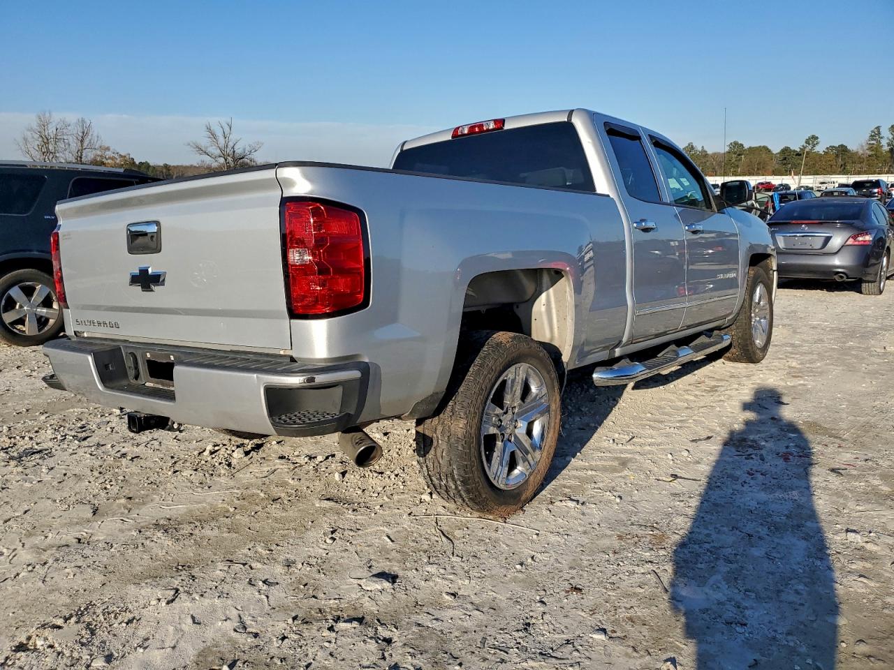 Chevrolet Silverado C1500 Custom Image 2