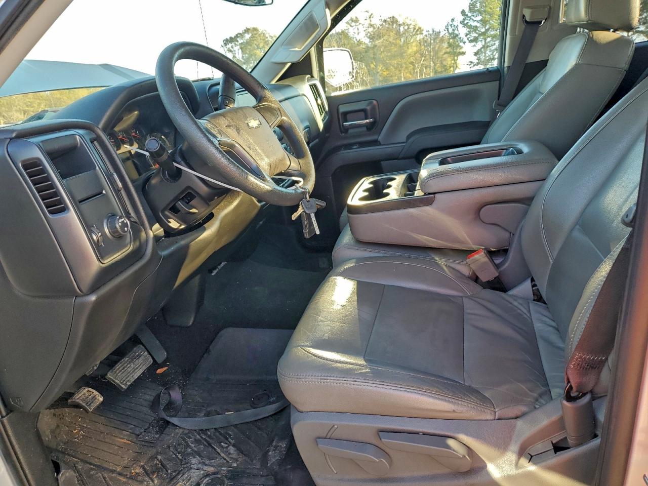 Chevrolet Silverado C1500 Custom Image 6