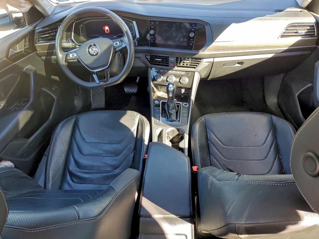 Volkswagen Jetta Sel Premium Image 5