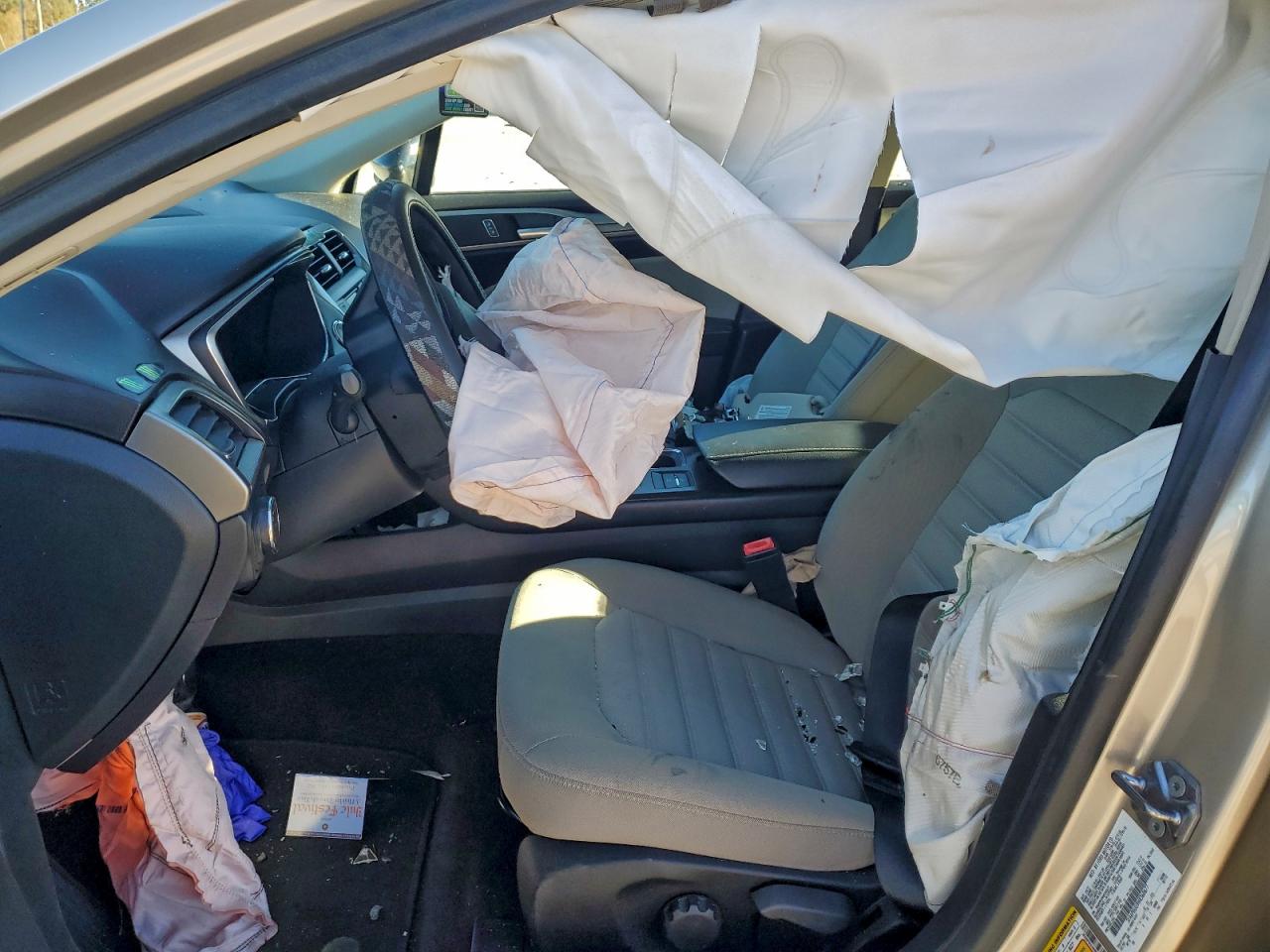 Ford Fusion S Hybrid Image 7