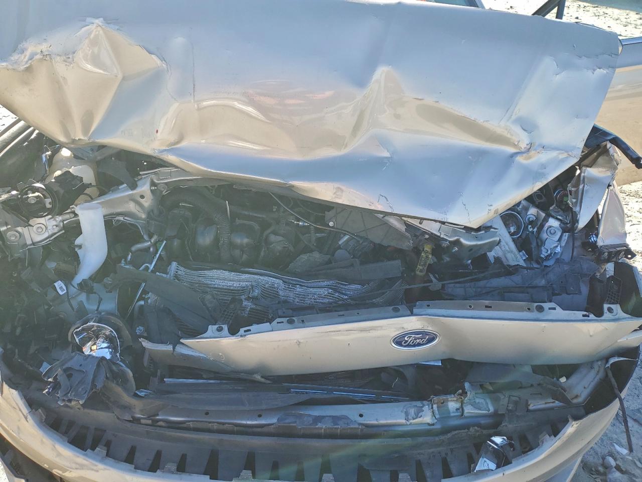 Ford Fusion S Hybrid Image 9