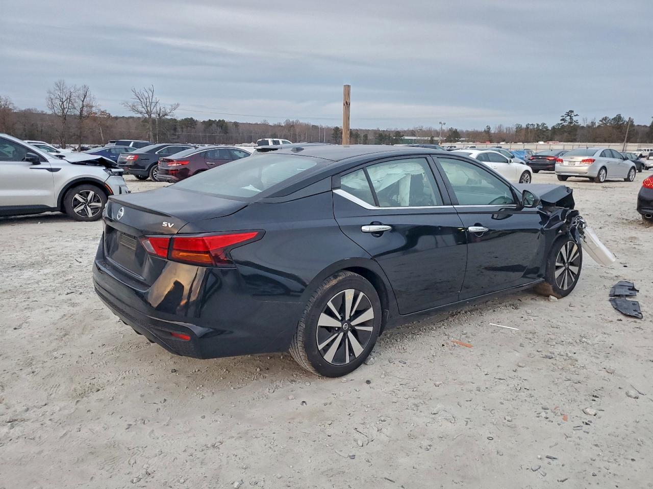 Nissan Altima Sv Image 13