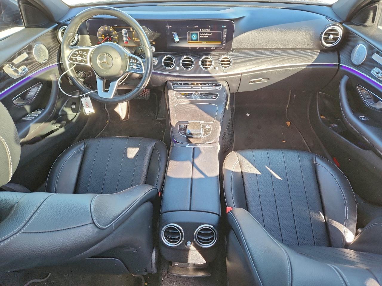 Mercedes-Benz E-Class 300 Image 10