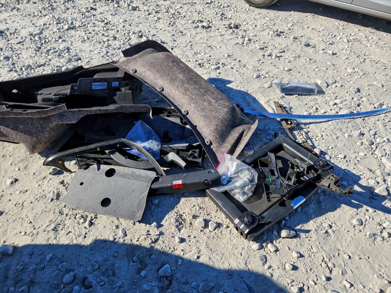 Mercedes-Benz E-Class 300 Image 9