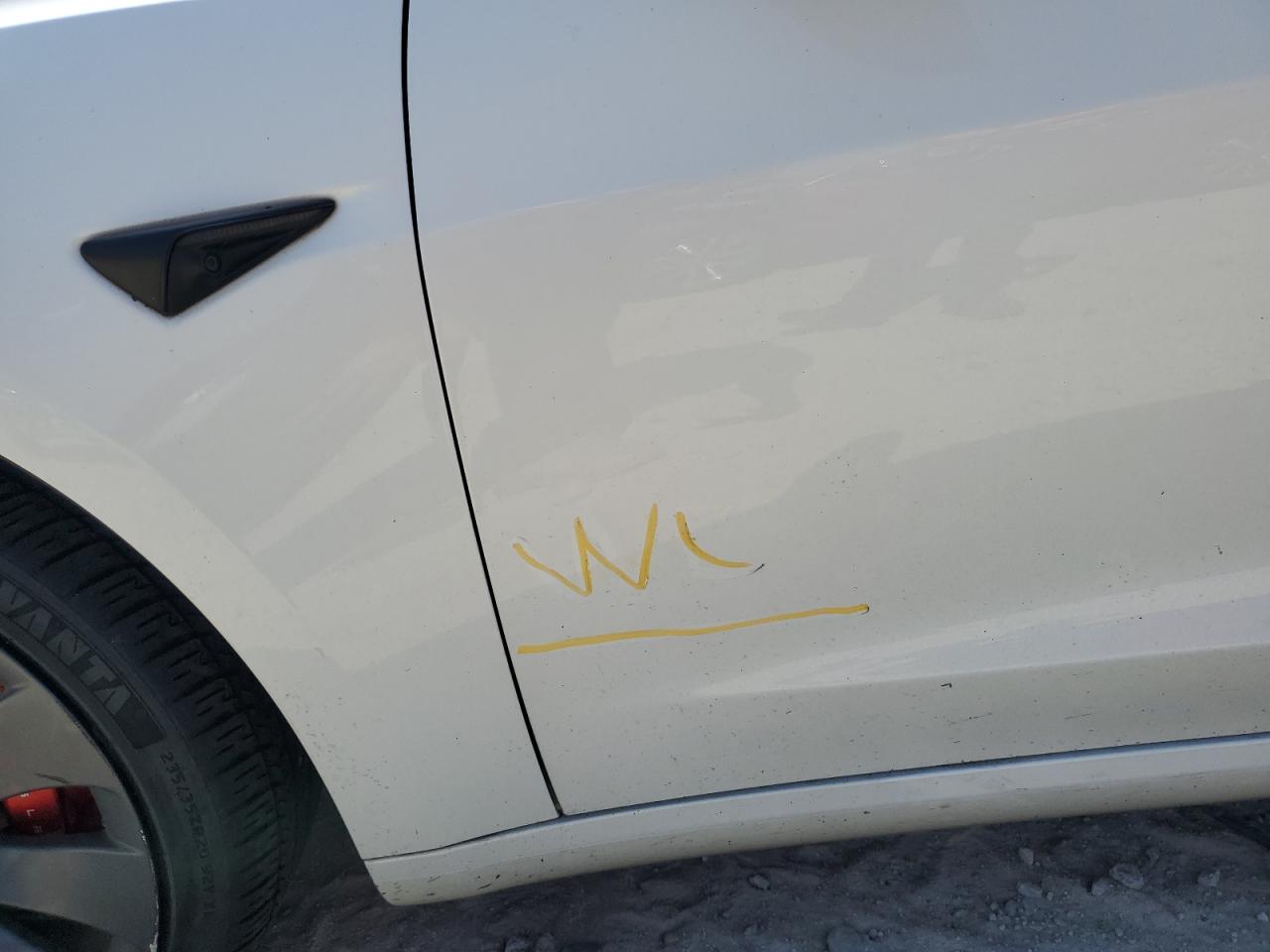 Tesla Model 3 Image 9