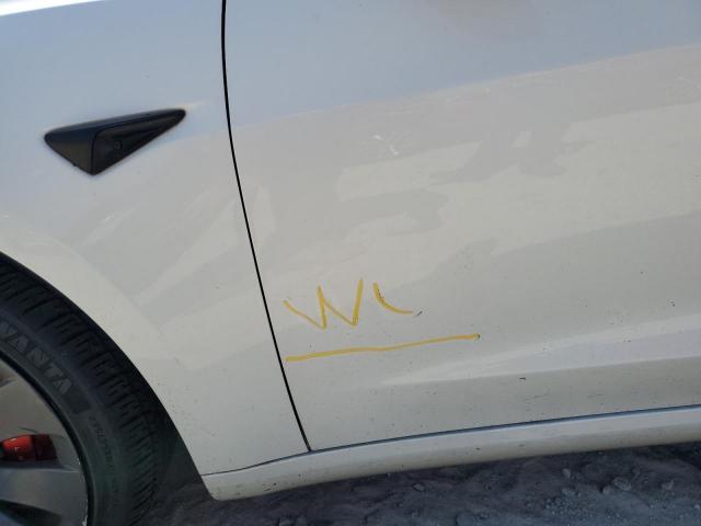 Tesla Model 3 Image 9