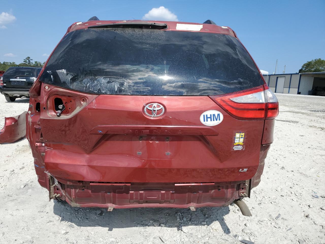 Toyota Sienna Le Image 3