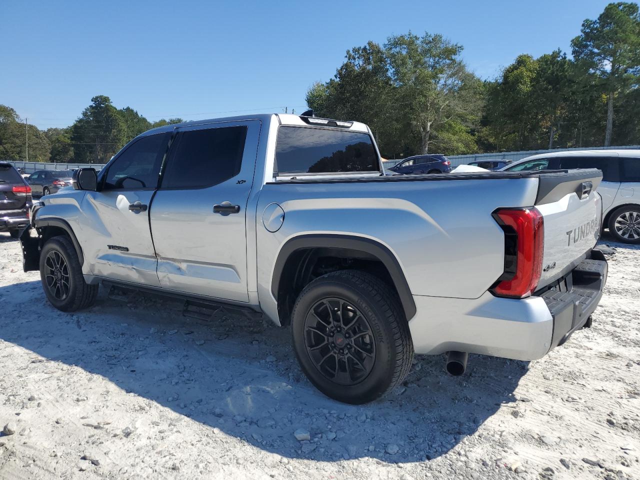 Toyota Tundra Crewmax Sr Image 9