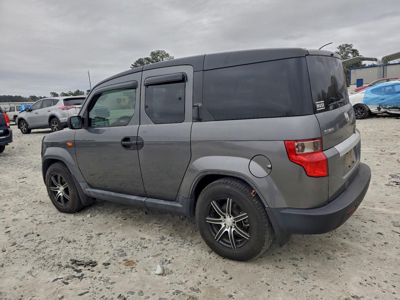 Honda Element Lx Image 2