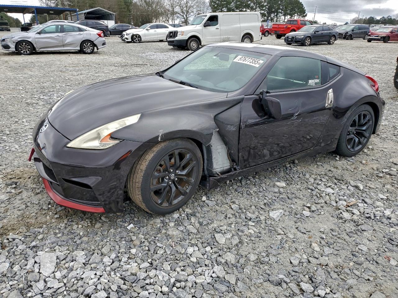 Nissan 370Z Base Image 1