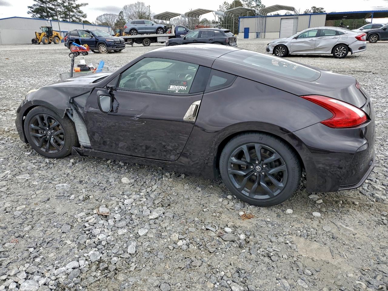 Nissan 370Z Base Image 3