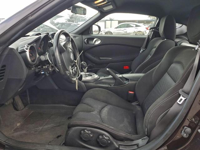 Nissan 370Z Base Image 4