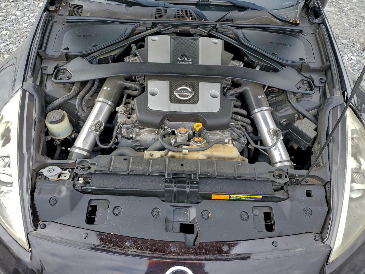 Nissan 370Z Base Image 7