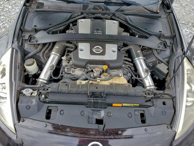 Nissan 370Z Base Image 7