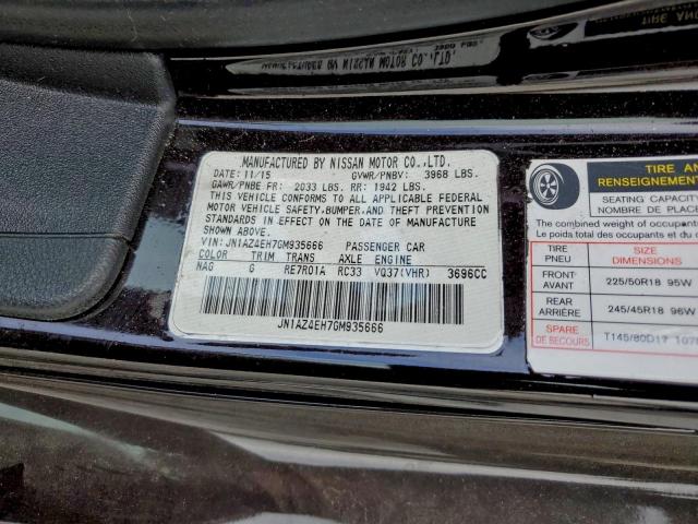 Nissan 370Z Base Image 10