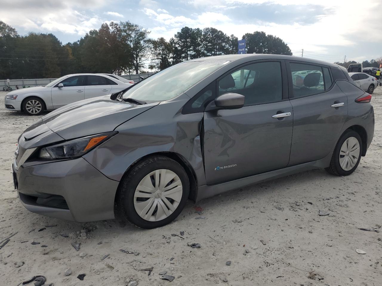 Nissan LEAF S Image 1