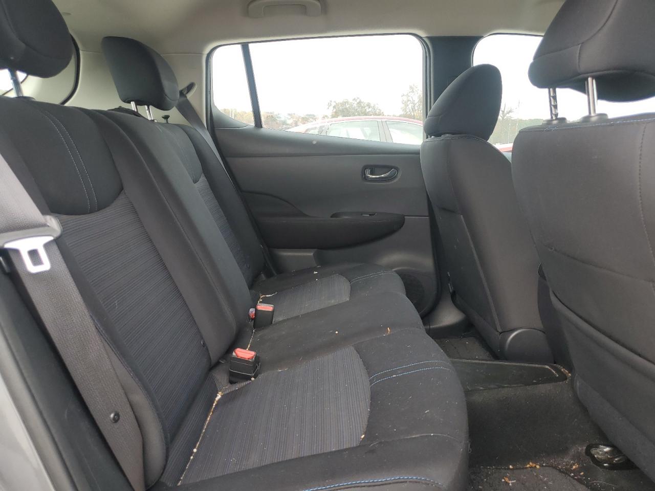 Nissan LEAF S Image 8