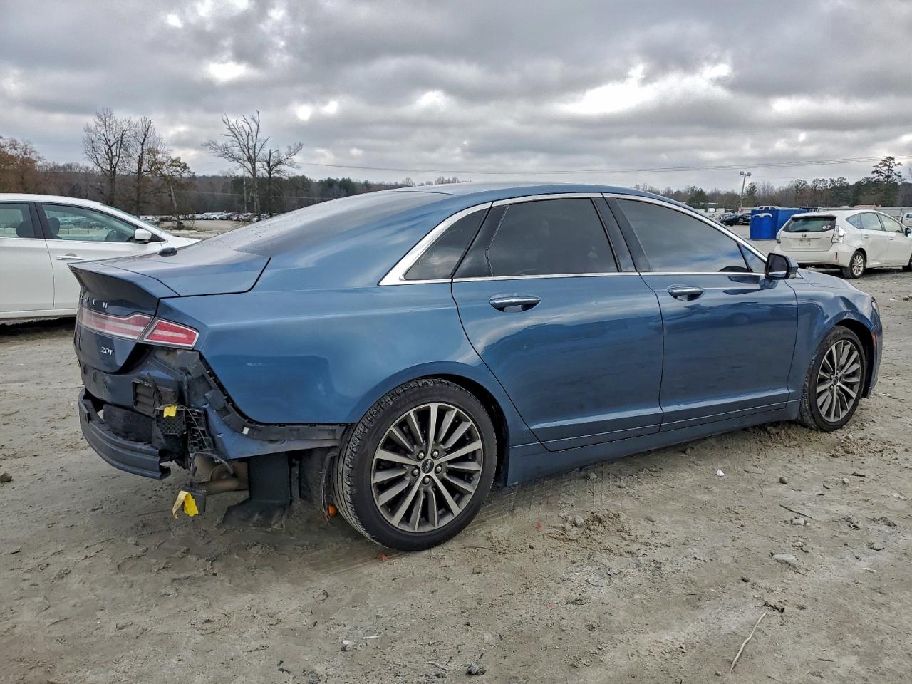 Lincoln MKZ Select Image 3