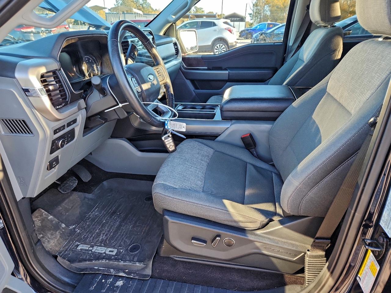 Ford F-150 Supercrew Image 4