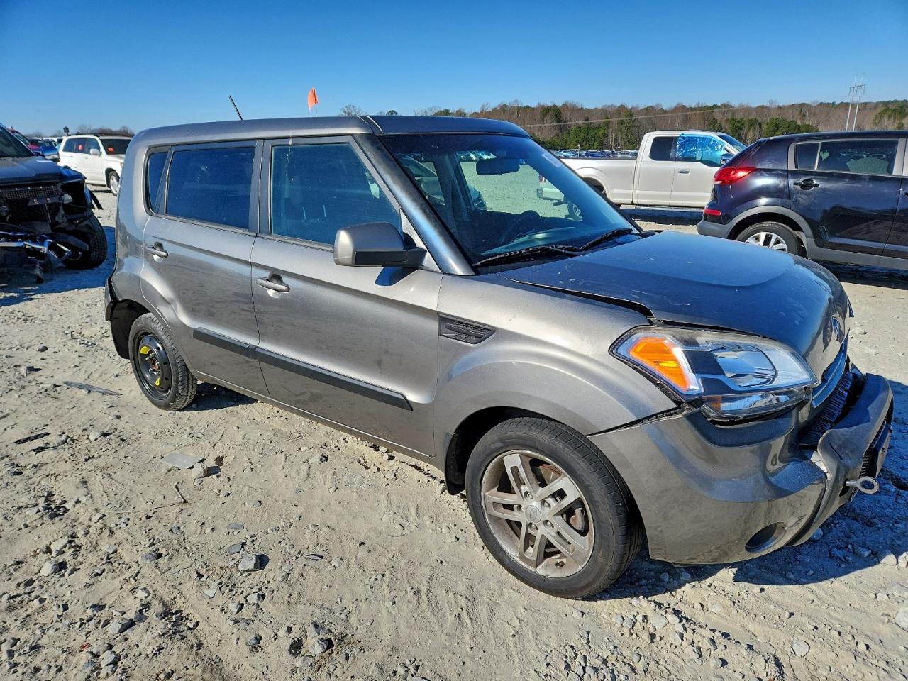 Kia Soul + Image 12