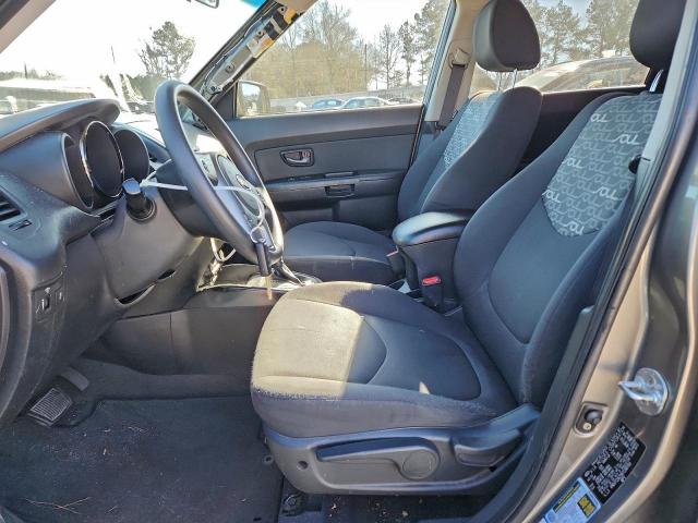 Kia Soul + Image 10