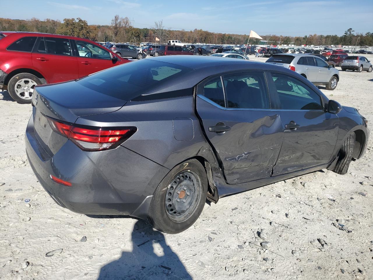 Nissan Sentra S Image 2