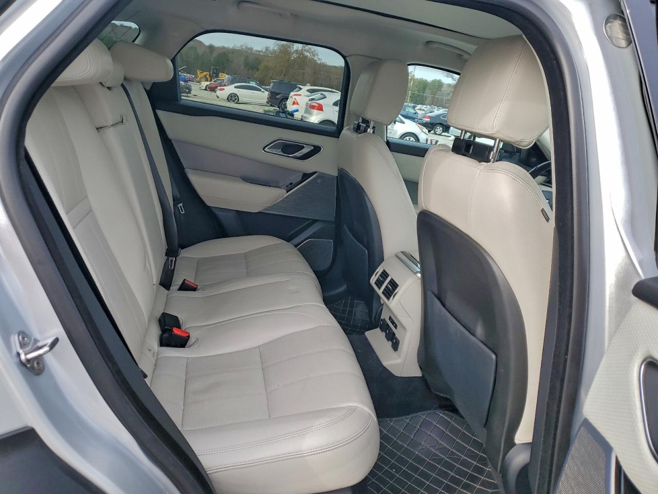 Land Rover Range Rover S Image 10