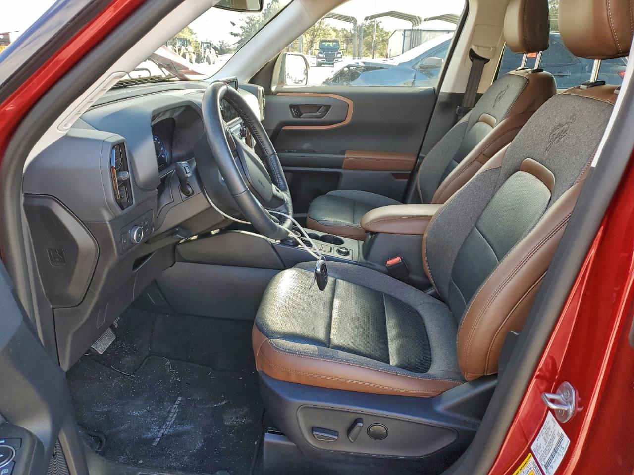 Ford Bronco Outer Banks Image 2