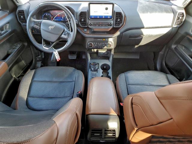 Ford Bronco Outer Banks Image 11