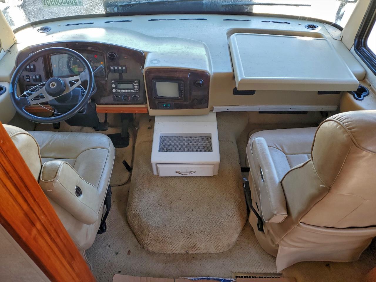 Workhorse Custom Cha Motorhome W22 Image 5