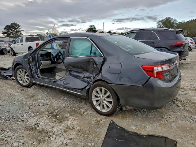 Toyota Camry Hybrid Image 8