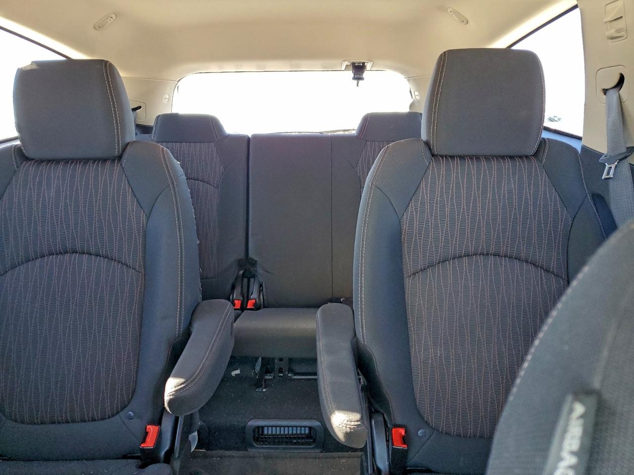 Chevrolet Traverse Lt Image 12