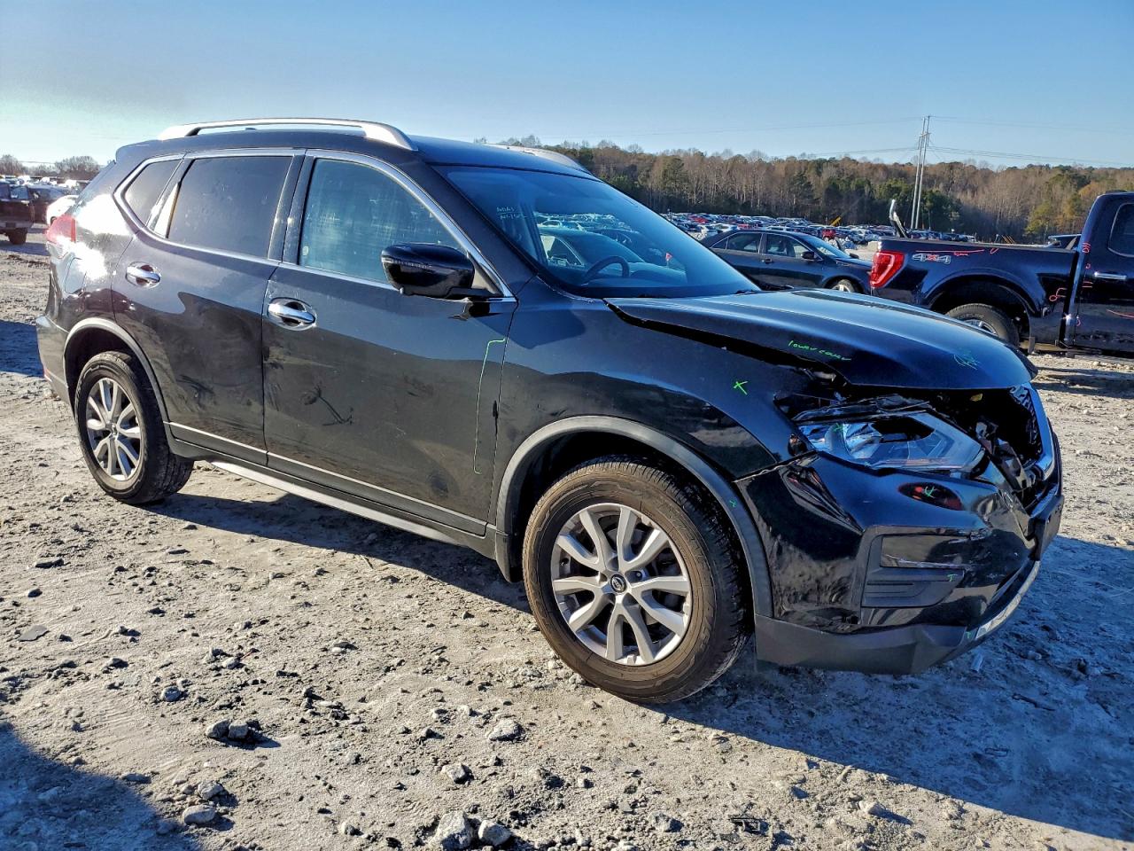 Nissan Rogue S Image 3