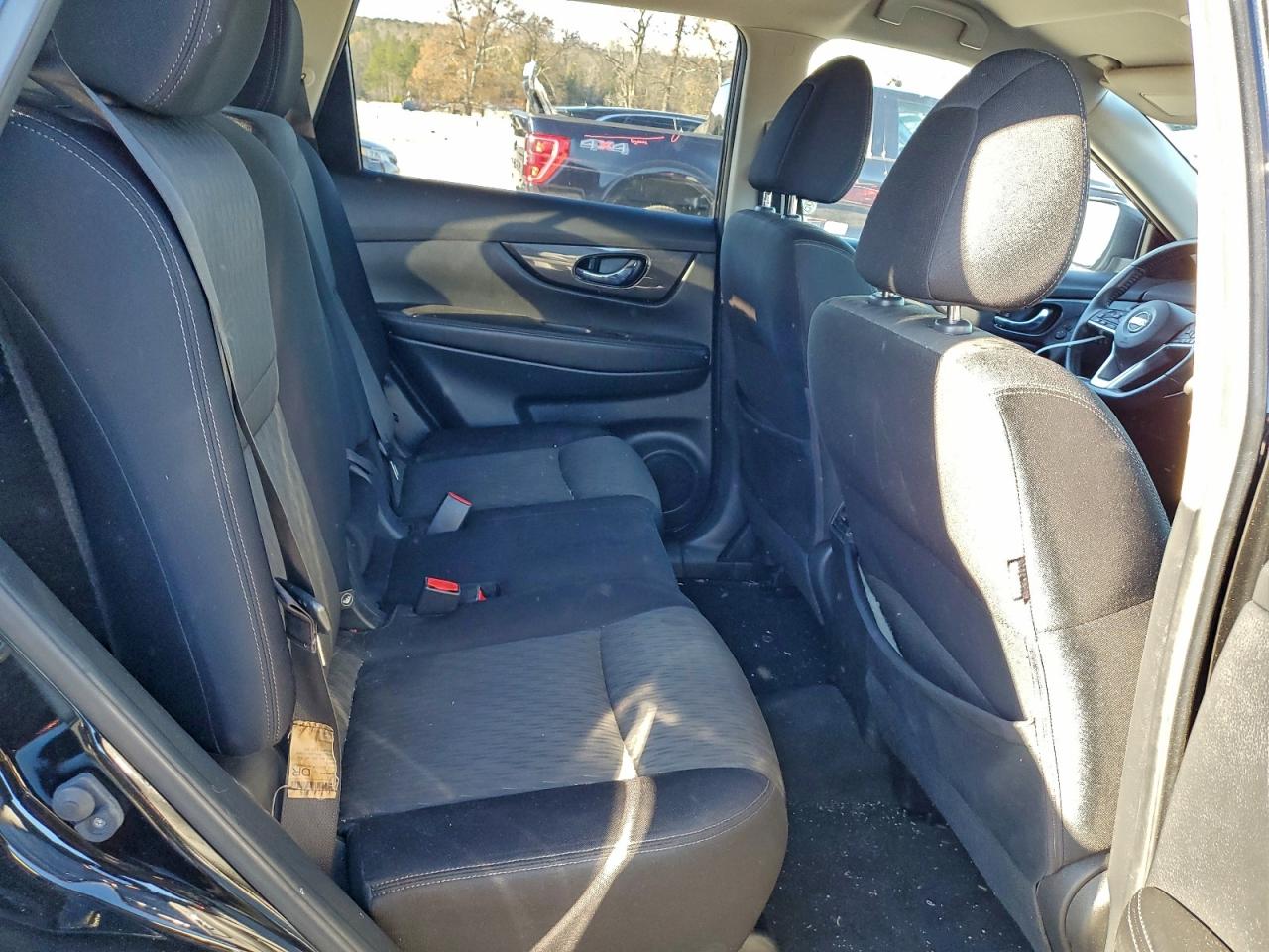 Nissan Rogue S Image 9