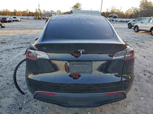 Tesla Model Y Image 12