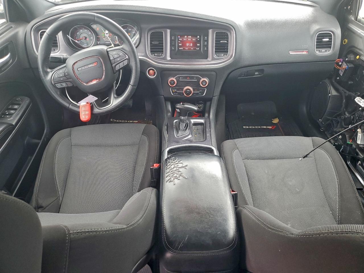 Dodge Charger Se Image 8