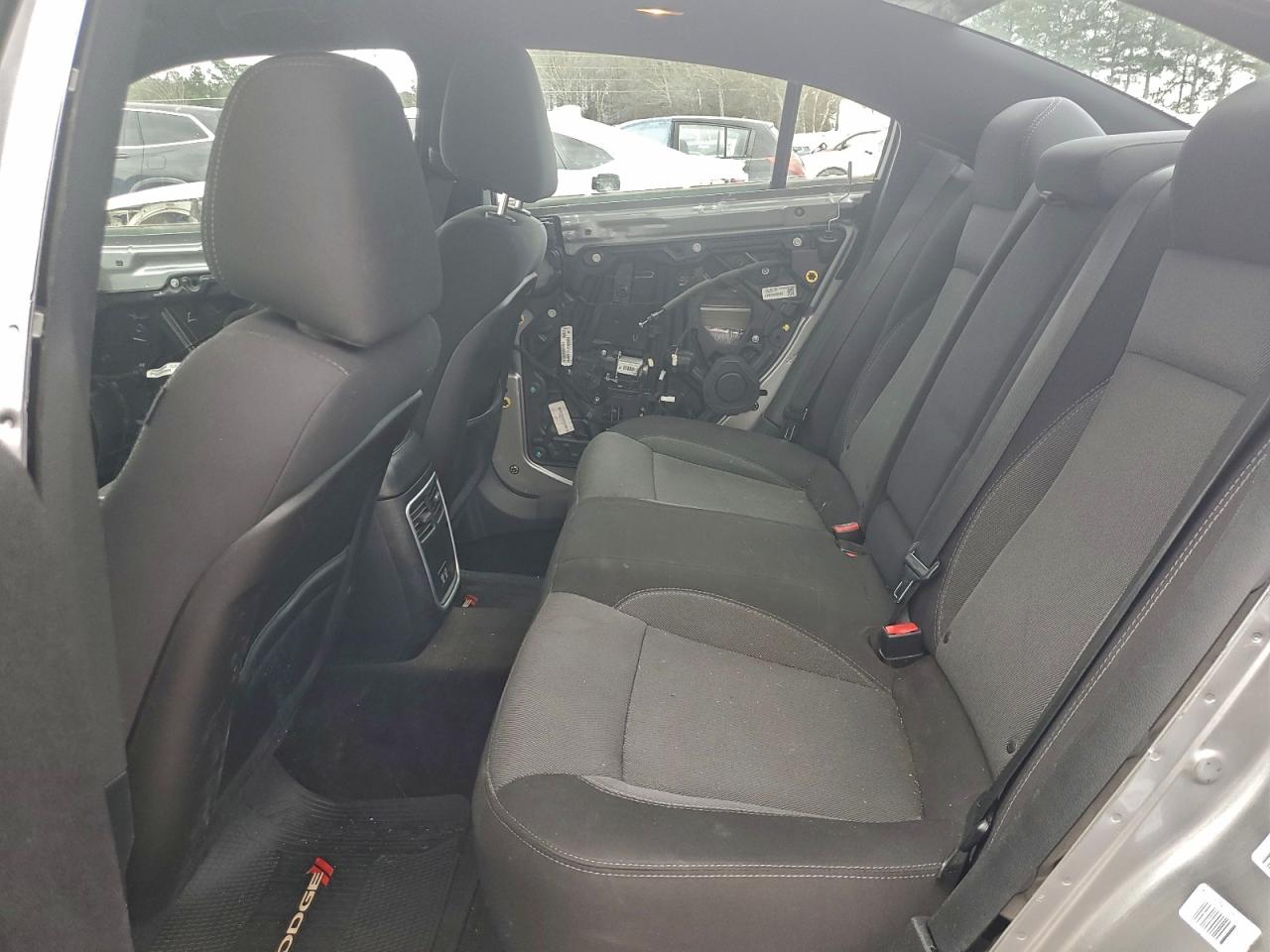 Dodge Charger Se Image 11