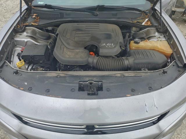 Dodge Charger Se Image 10