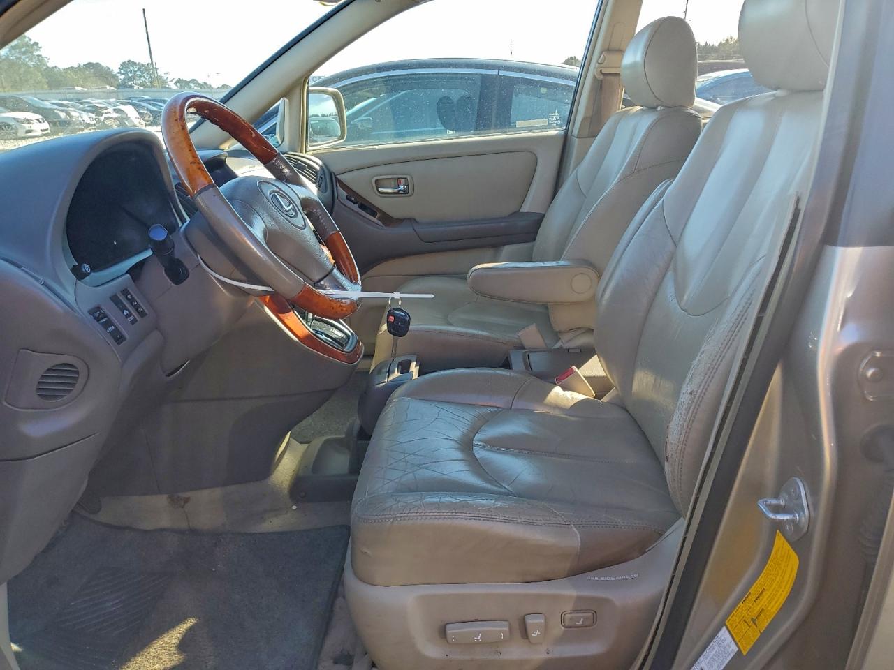 Lexus RX 300 Image 4